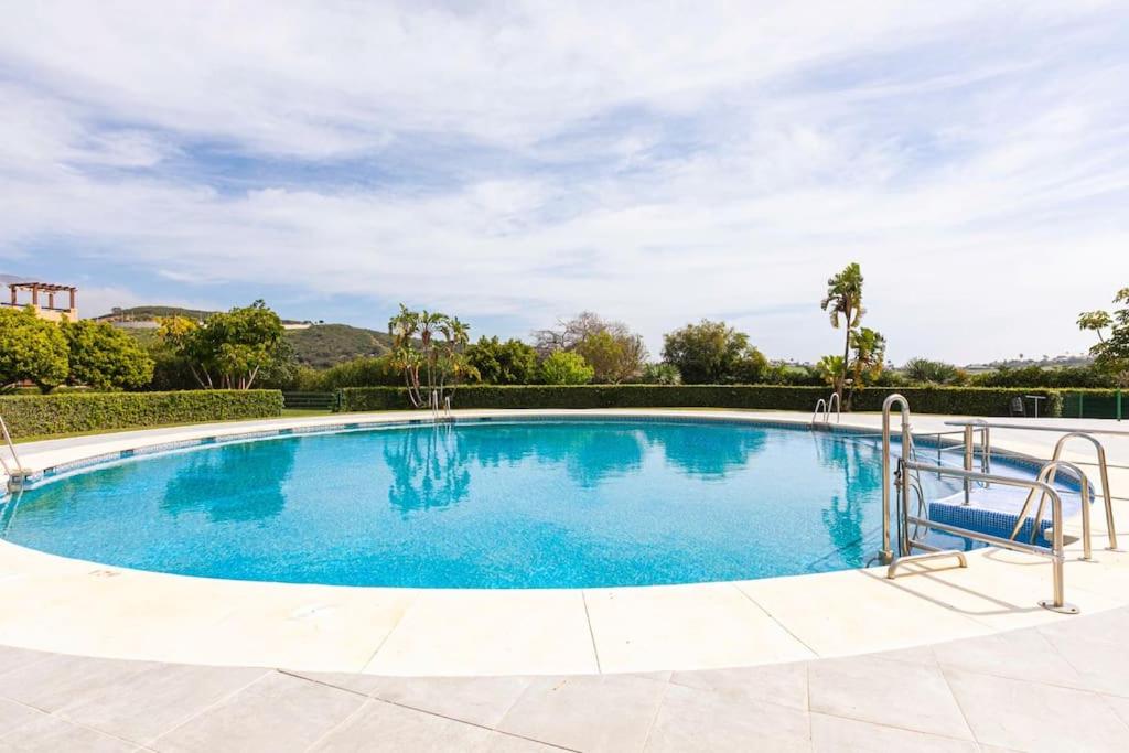 Casares Del Sol
