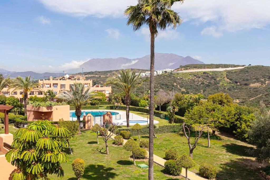 Casares Del Sol
