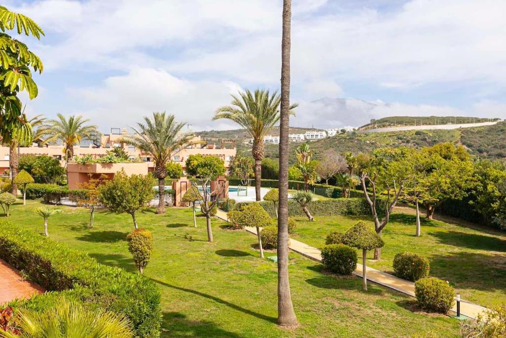 Casares Del Sol