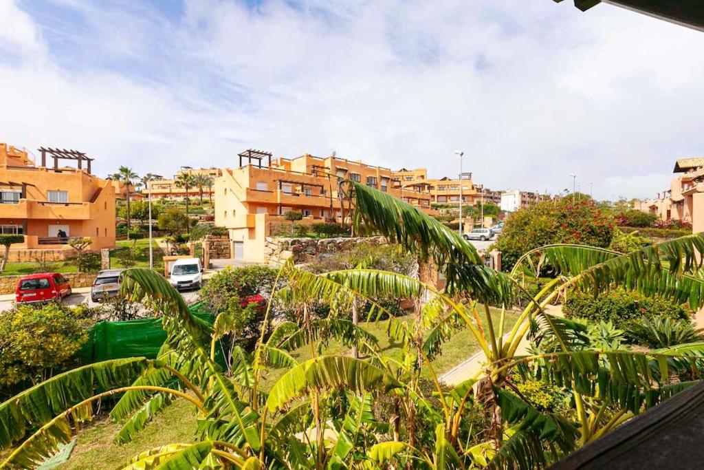 Casares Del Sol