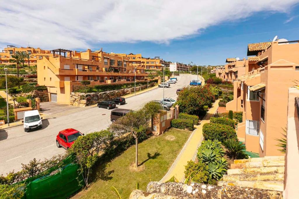 Casares Del Sol