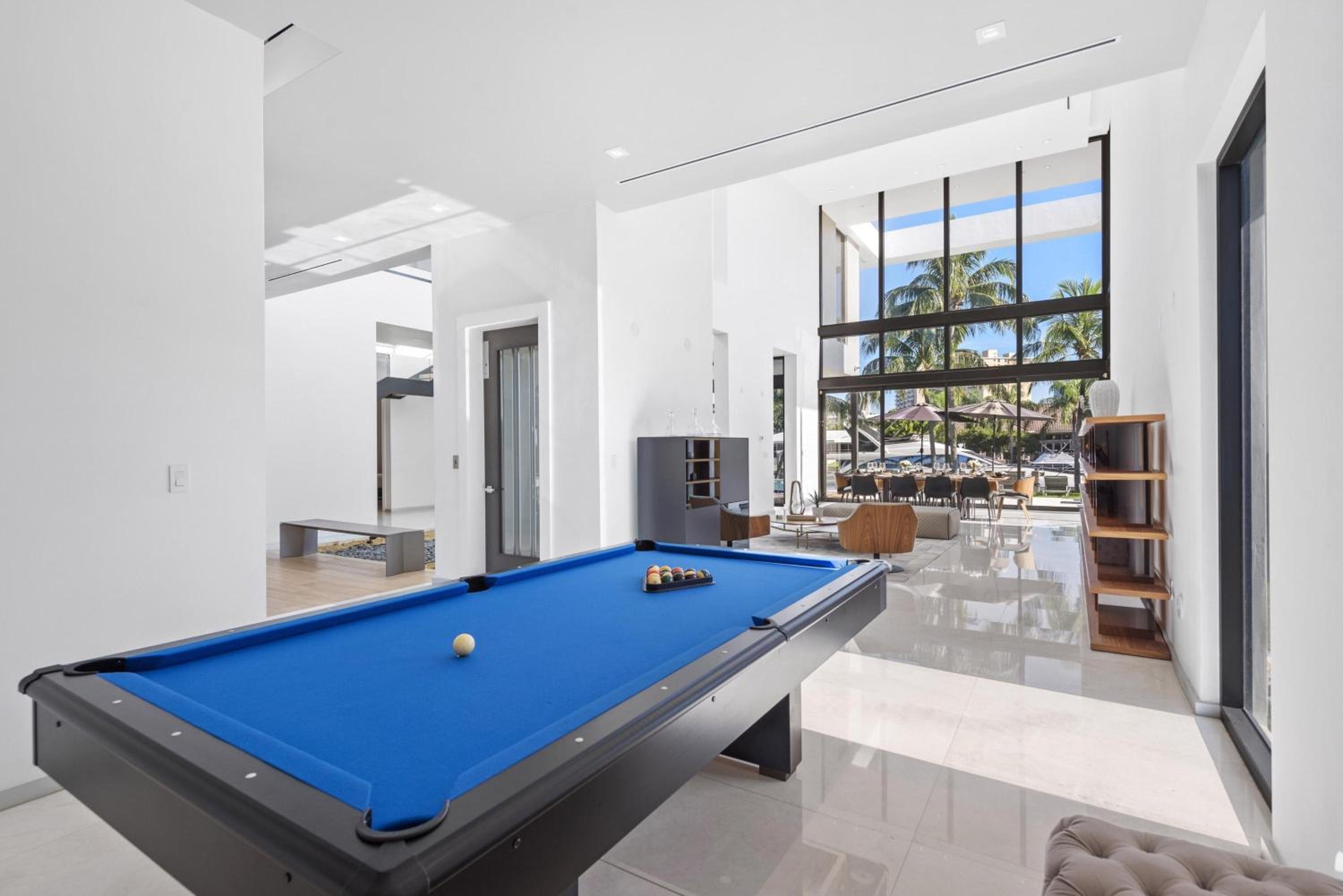 Villa Okasa Modern Marvel with Pool Jacuzzi Pool Table BBQ