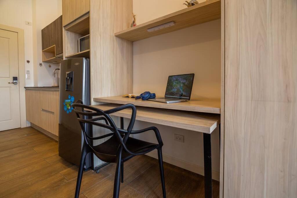 Mumbai Modern Studio