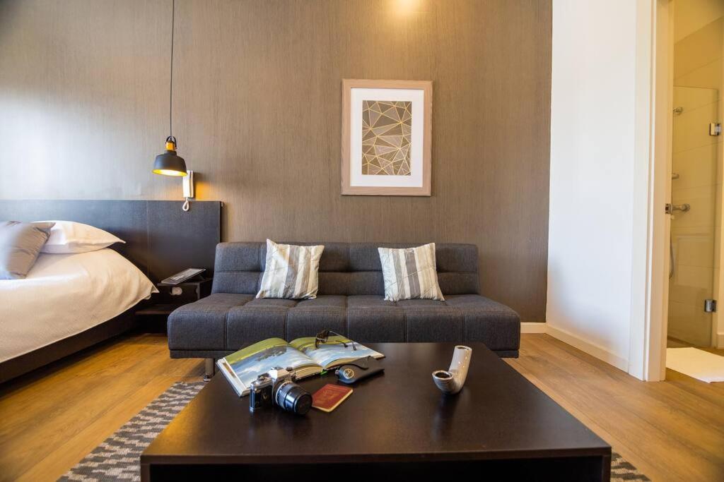 Mumbai Modern Studio