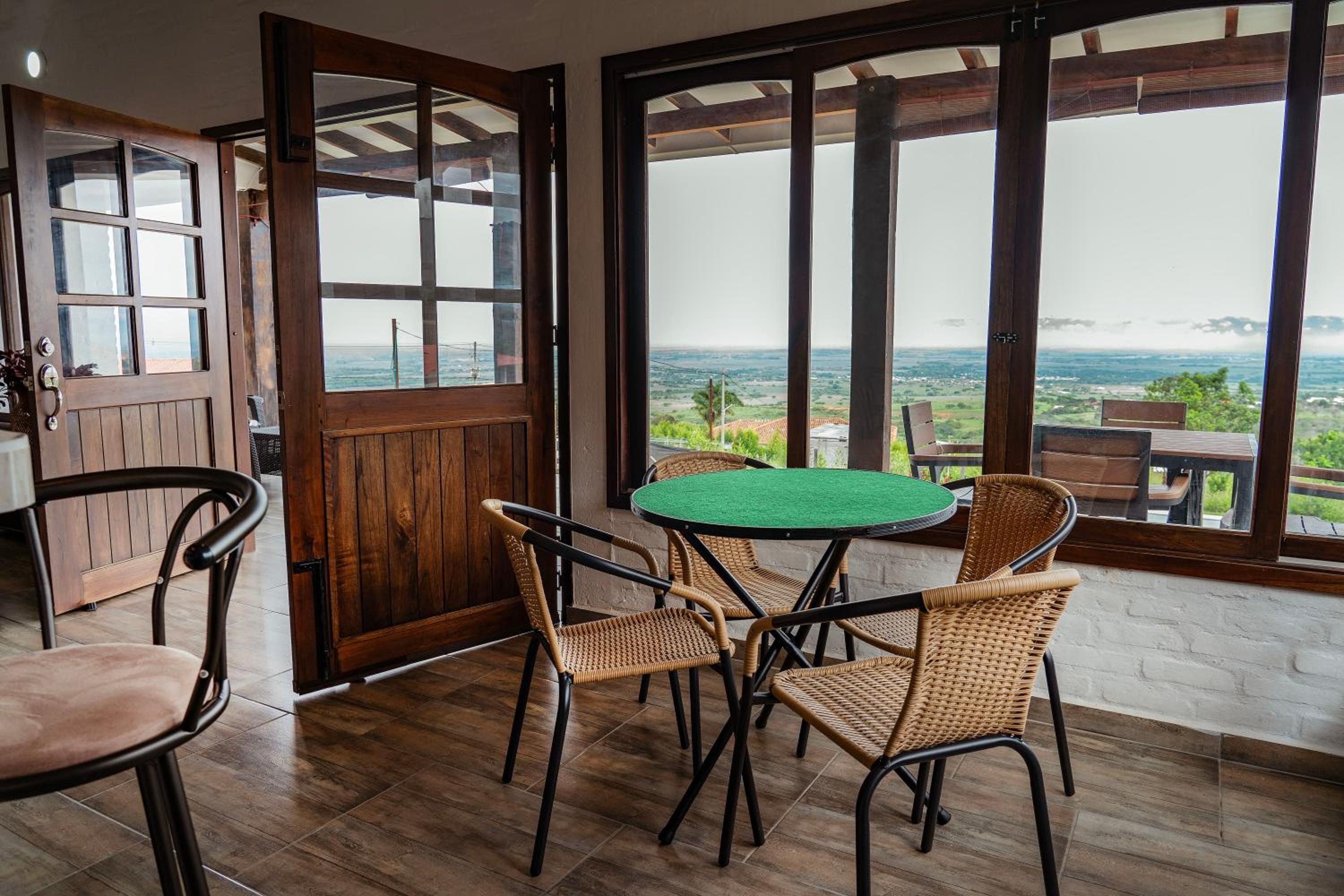 Villa Paraiso, Santa Elena Valle del Cauca
