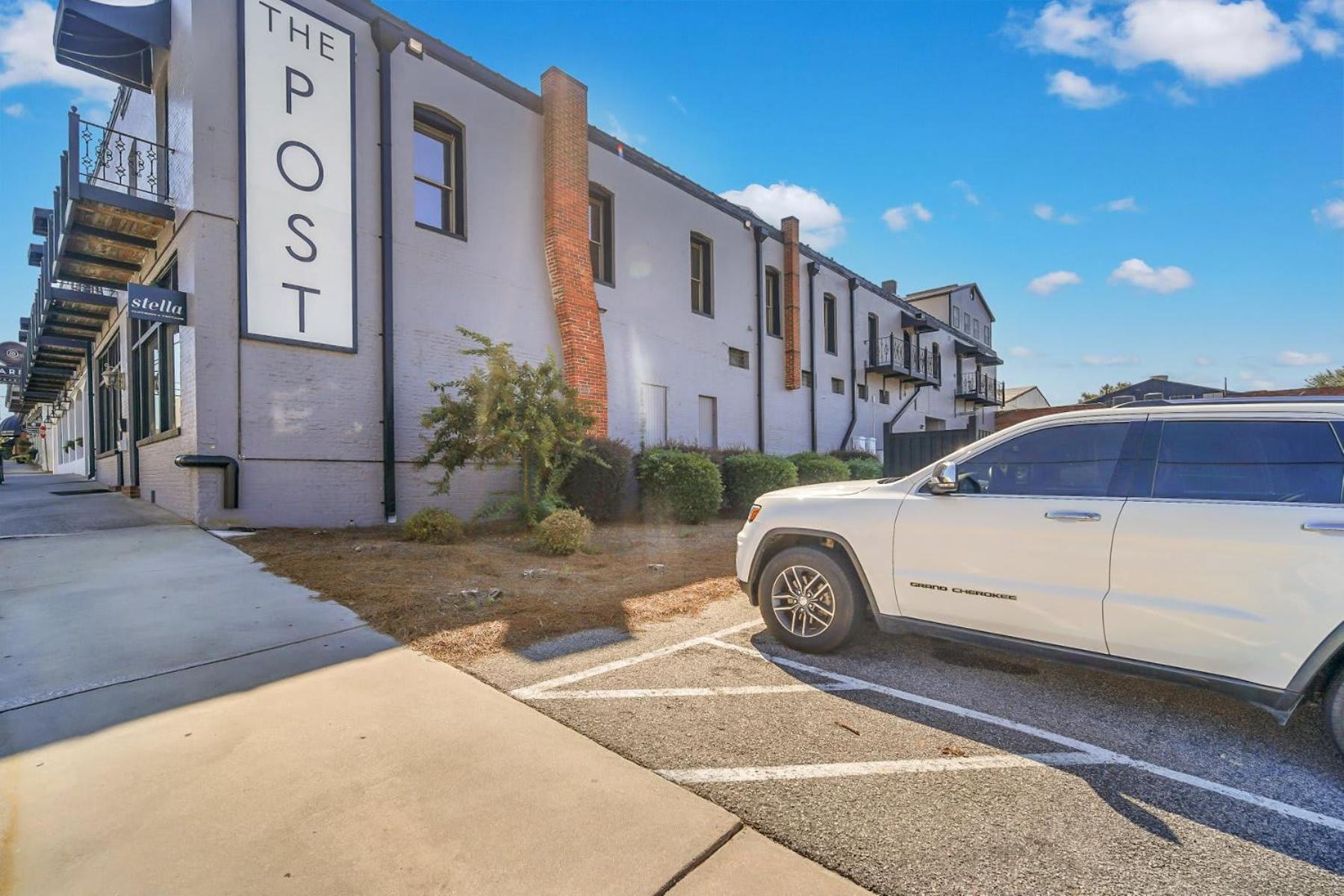 Eagle Creek Loft - Close to Shops Food GSU view 2