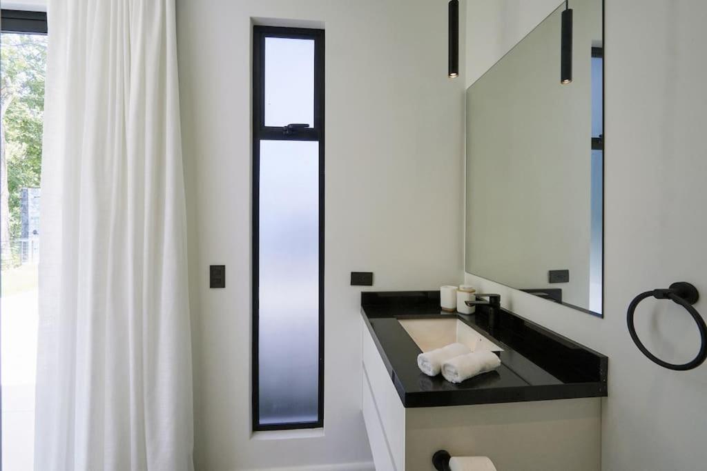 Ocean view Villa Alba 4ensuite rooms Malpais Santa Teresa