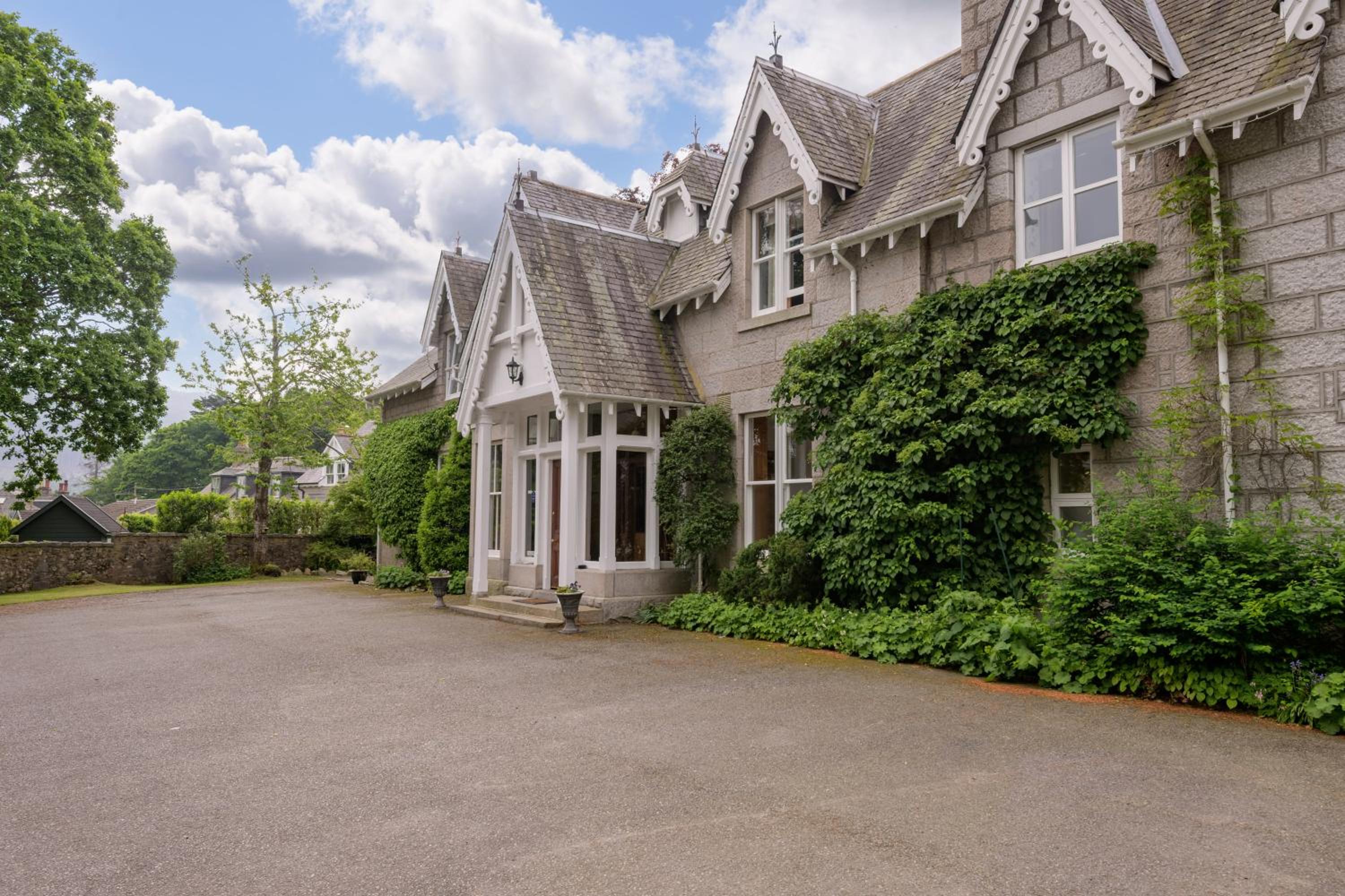 No 45, Ballater
