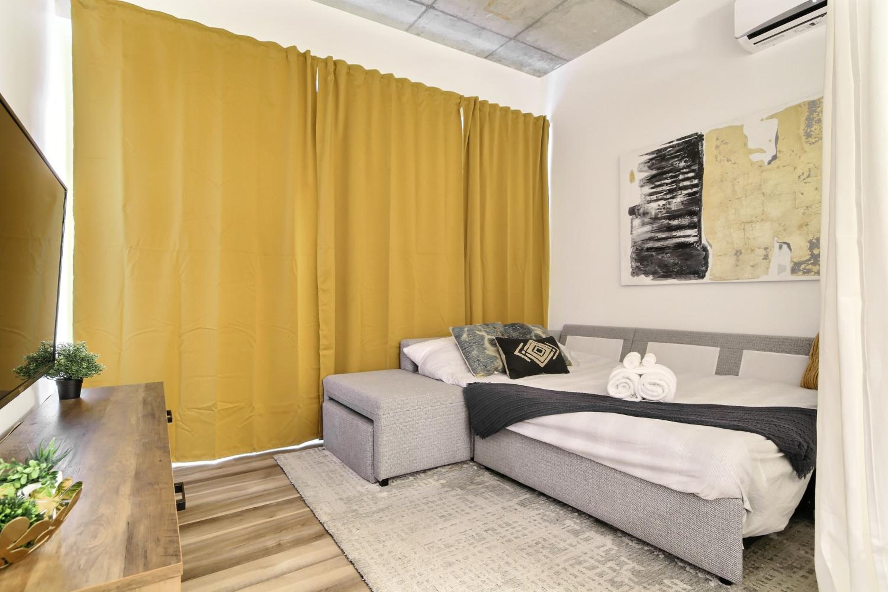 Penthouse, near old city