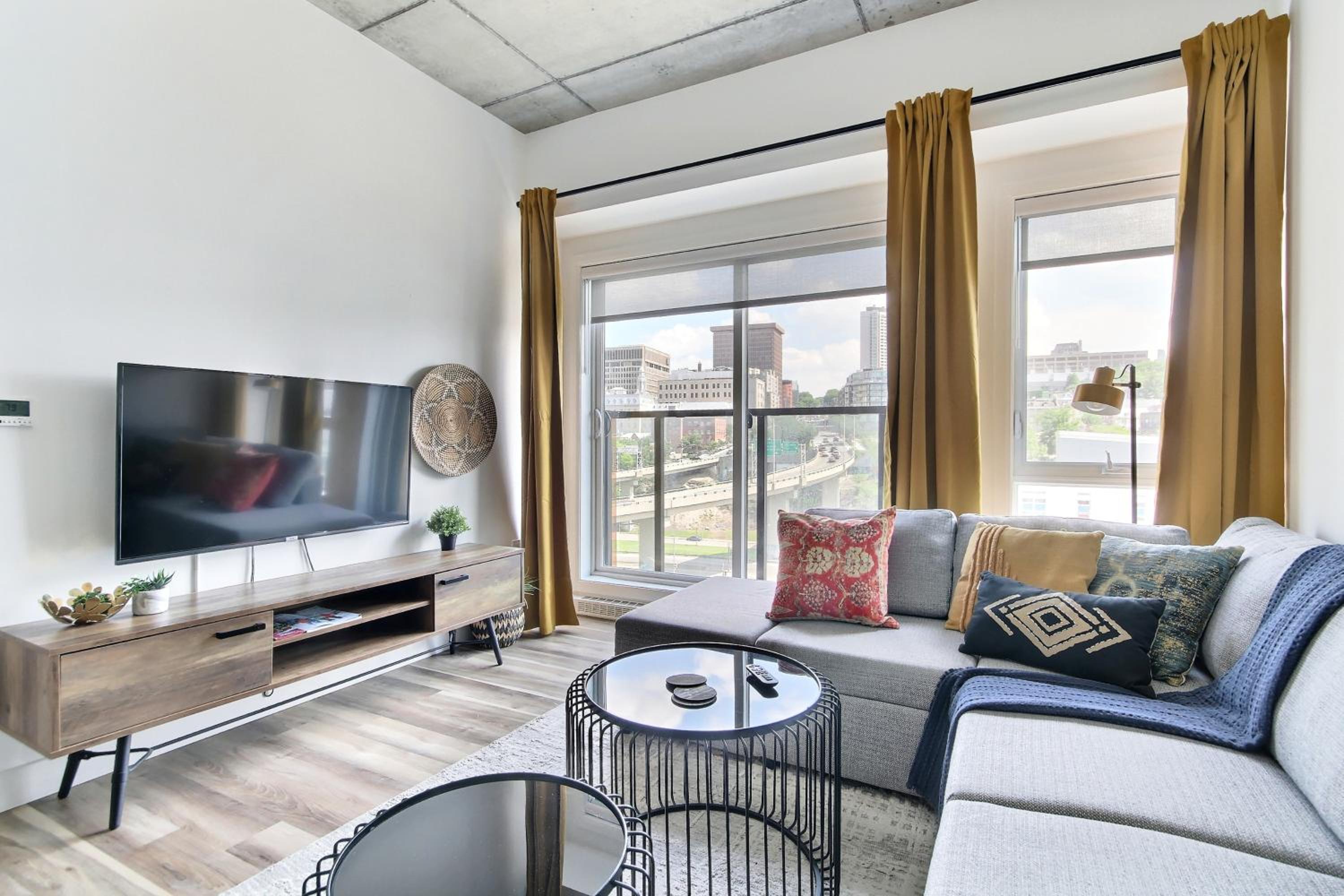 Penthouse, near old city