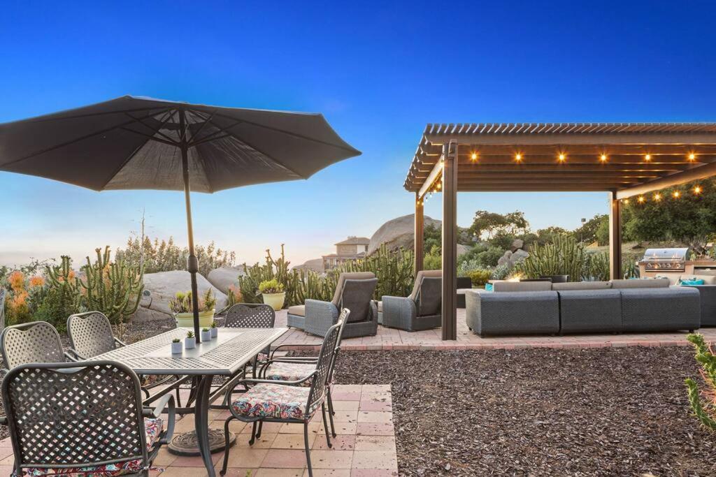 Mediterranean Haven with Views in Escondido