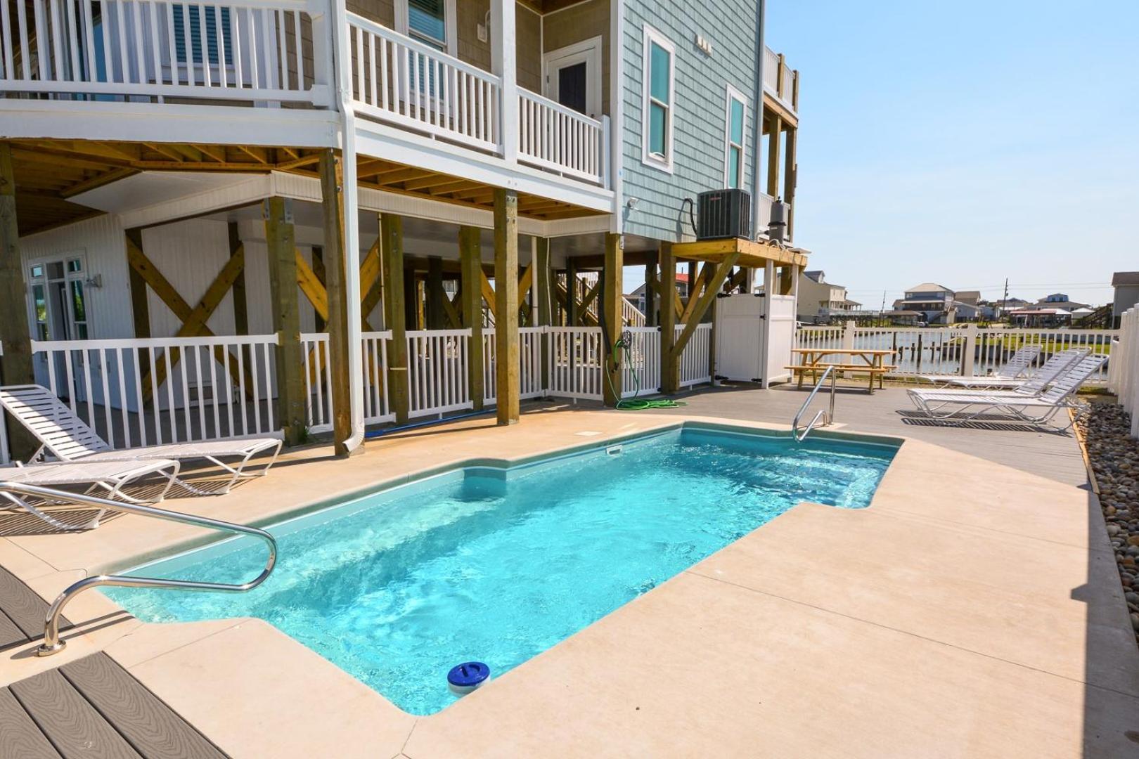 Nautical Pointe