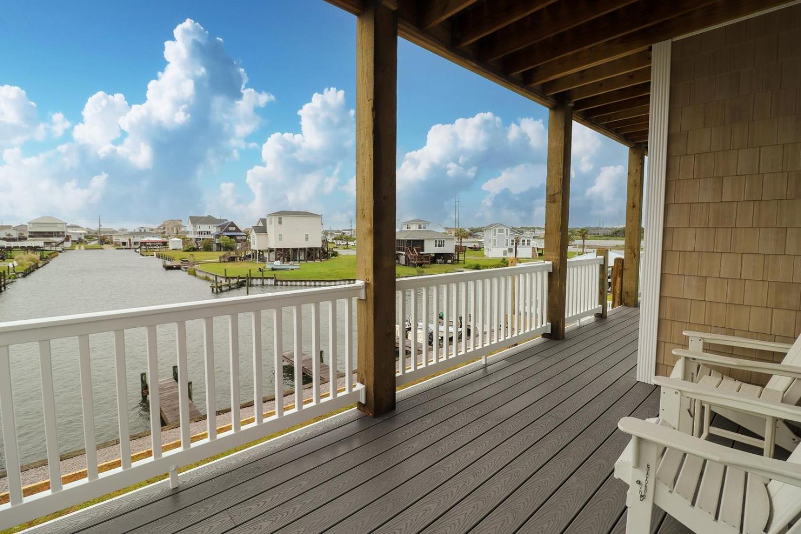 Nautical Pointe