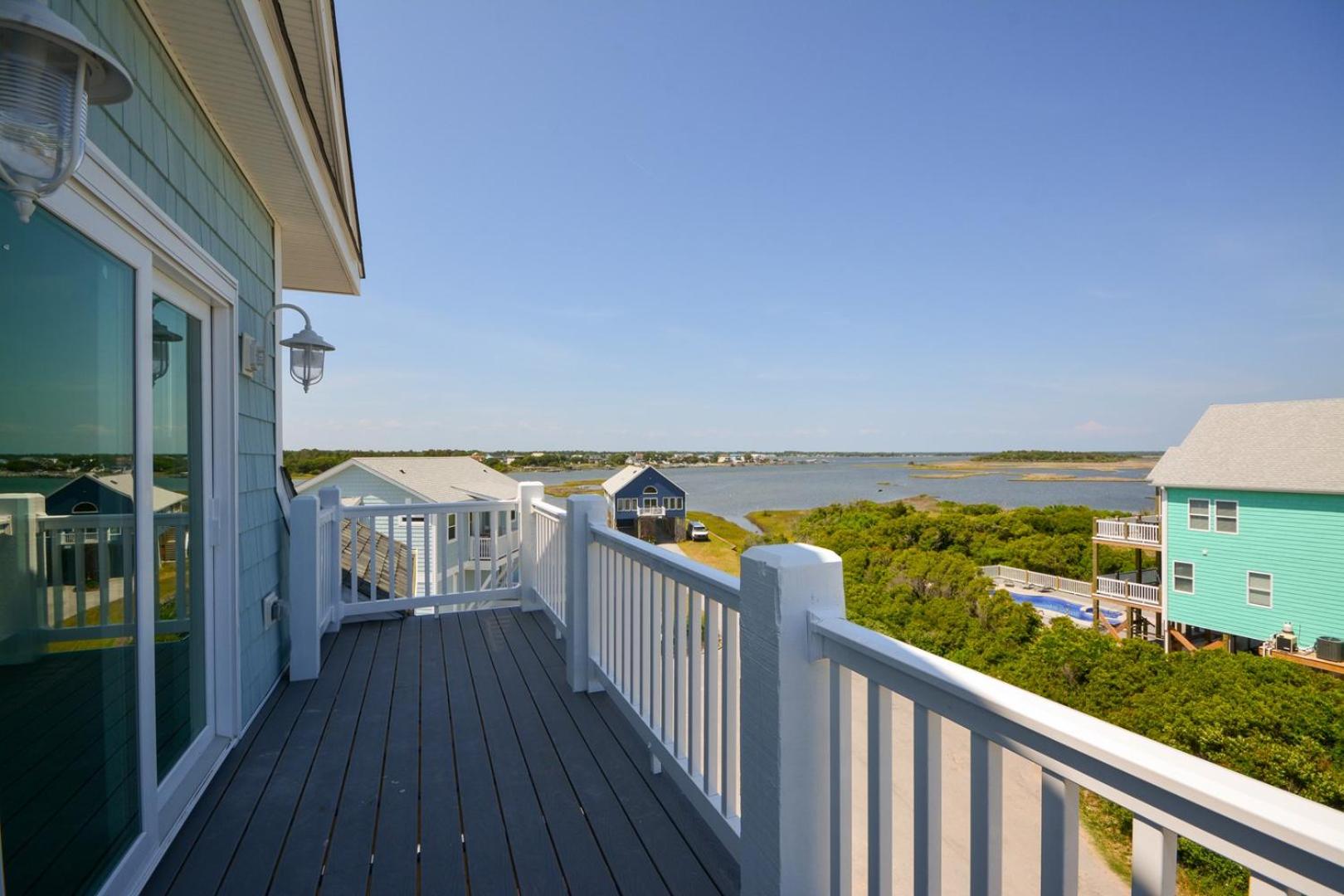 Nautical Pointe