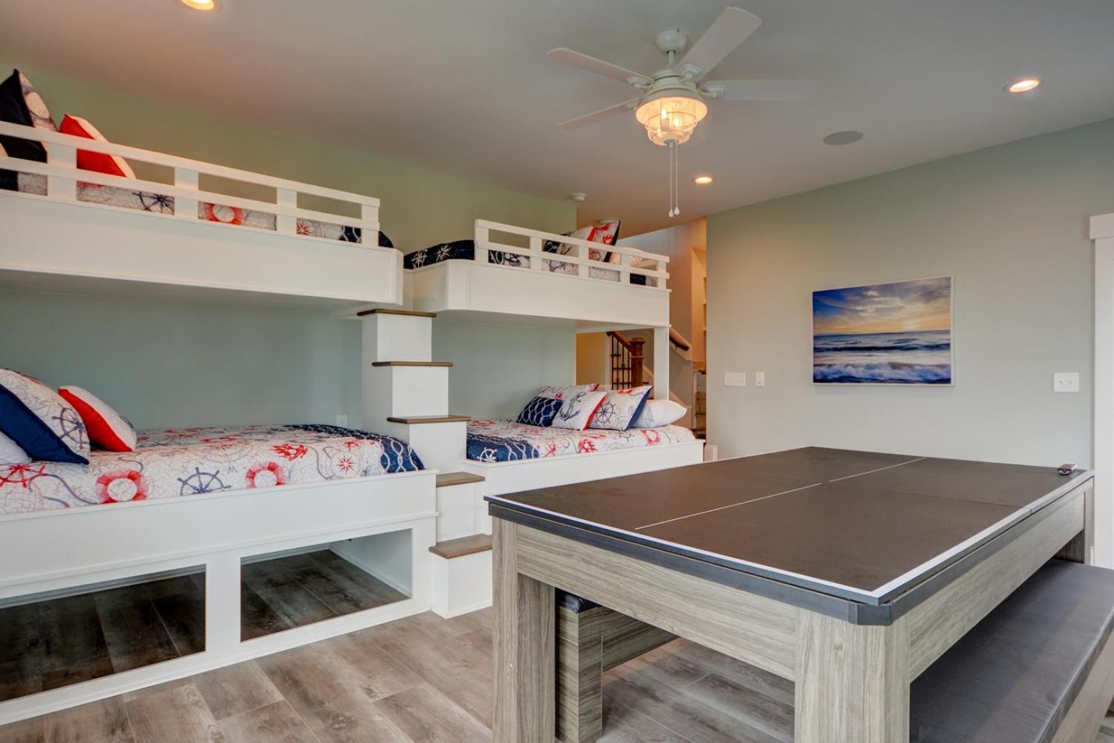 Nautical Pointe