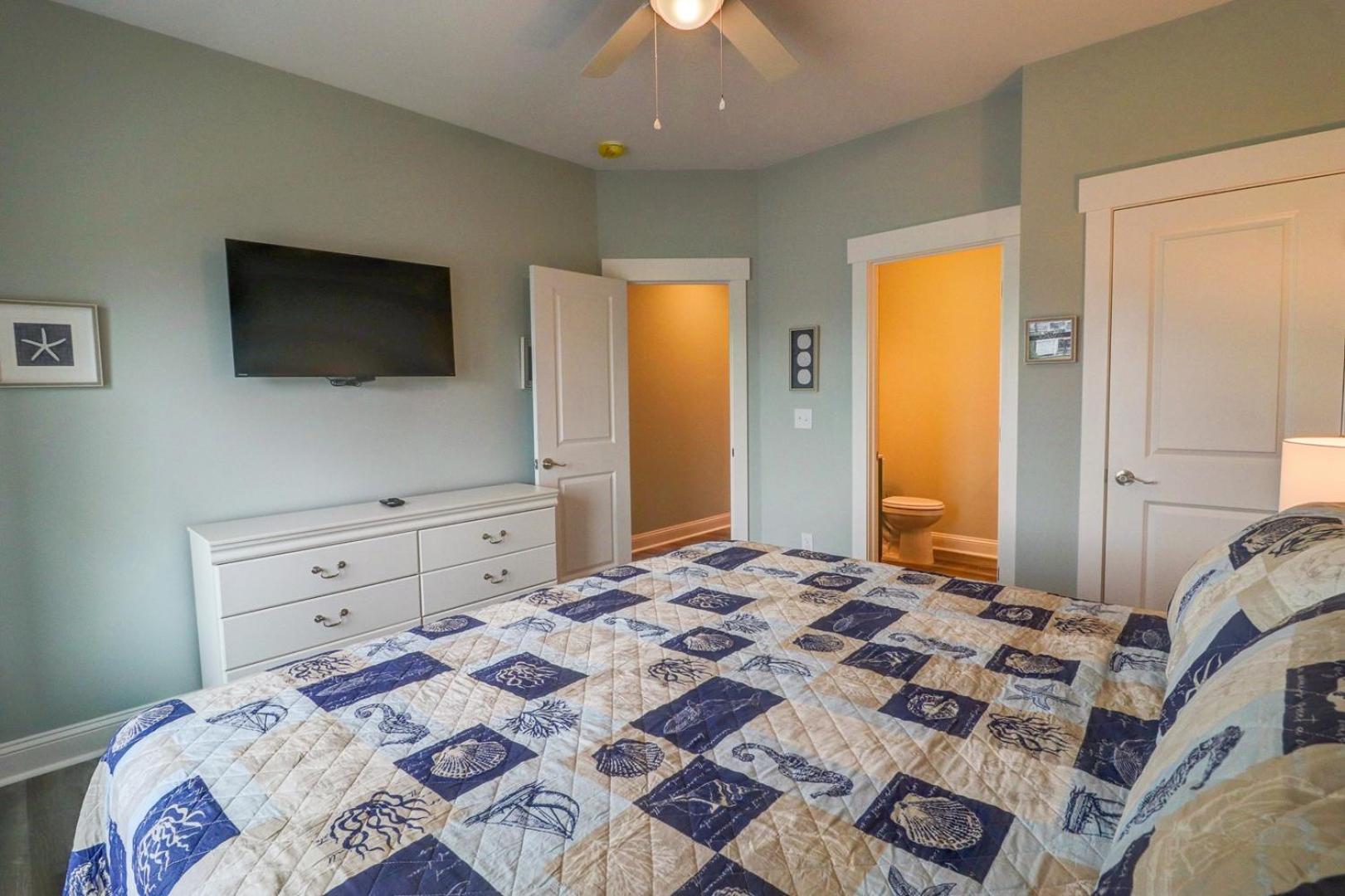 Nautical Pointe