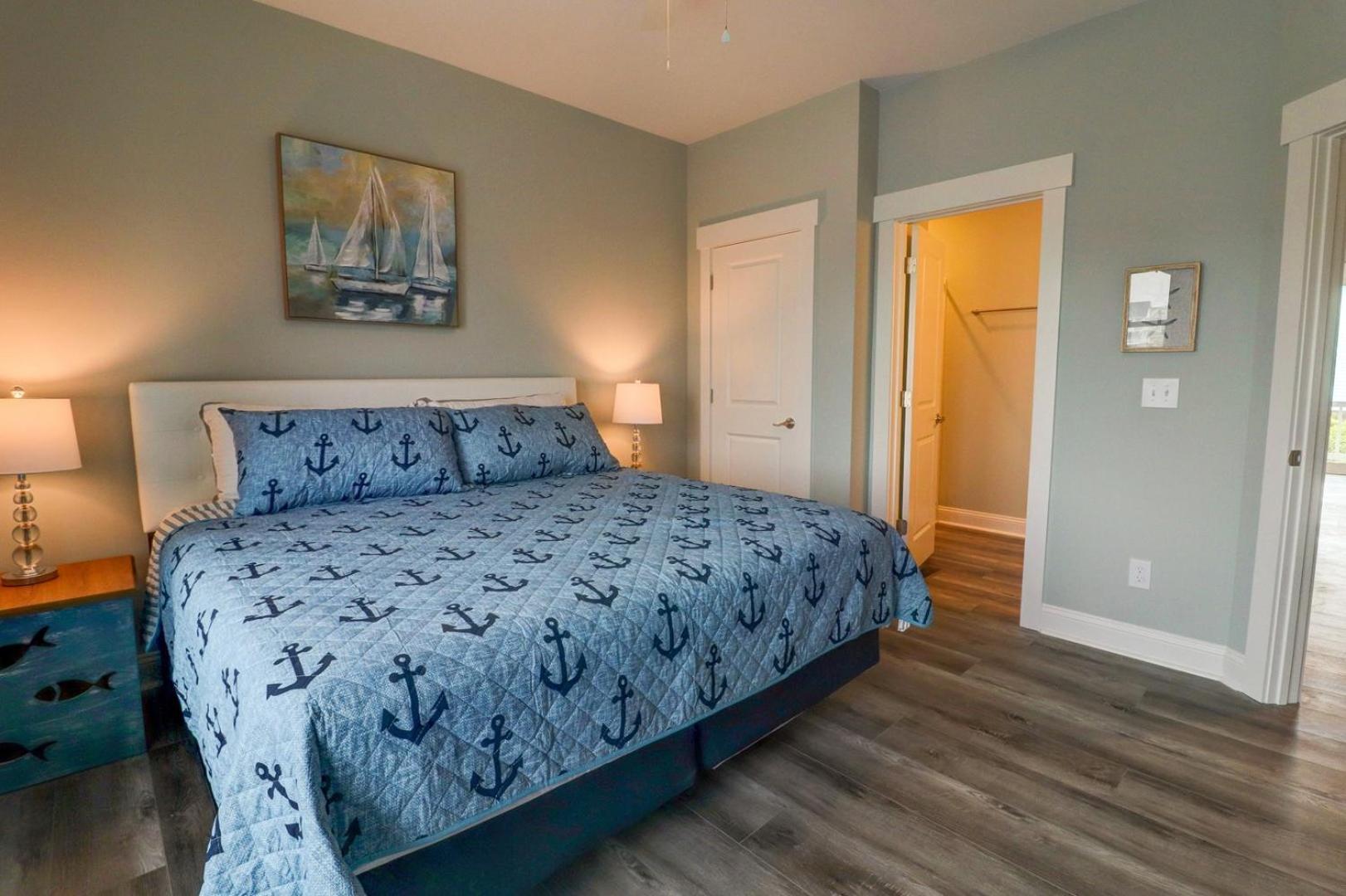 Nautical Pointe