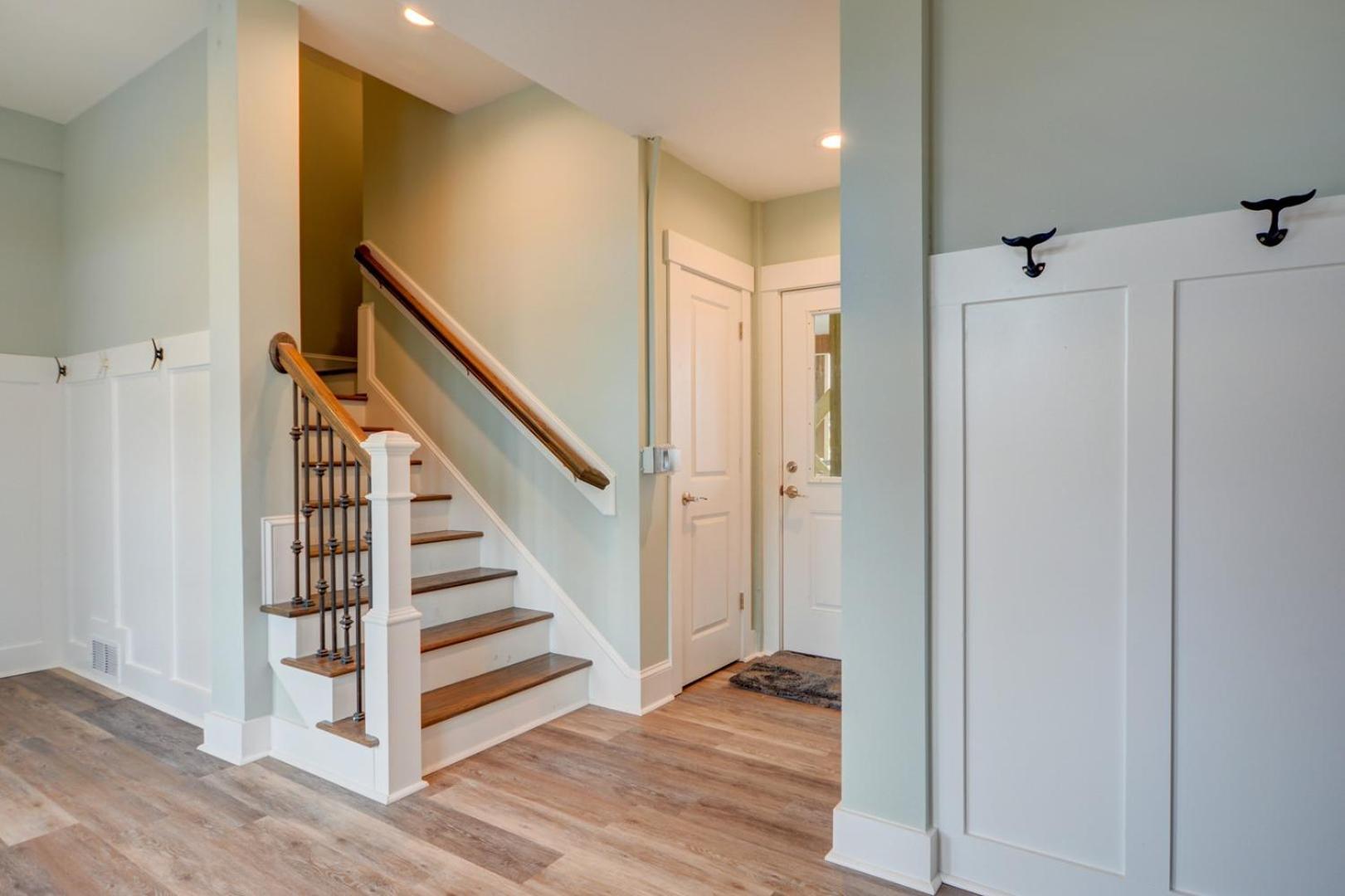Nautical Pointe