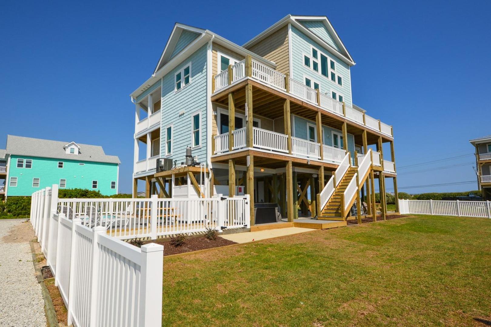 Nautical Pointe
