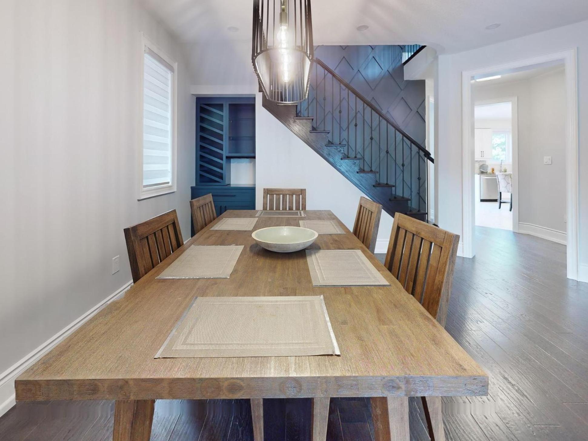 Custom & Luxurious Residence