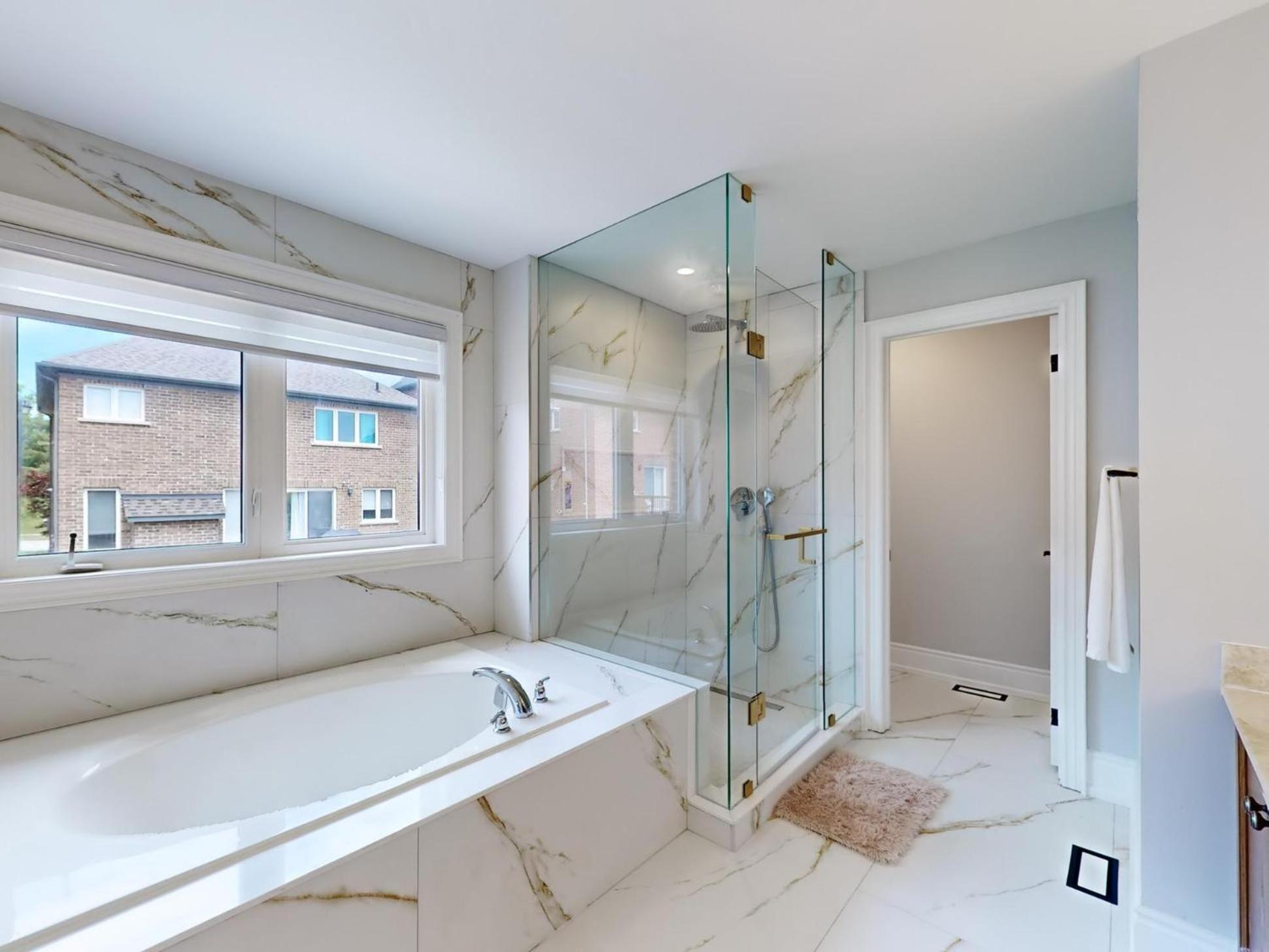 Custom & Luxurious Residence