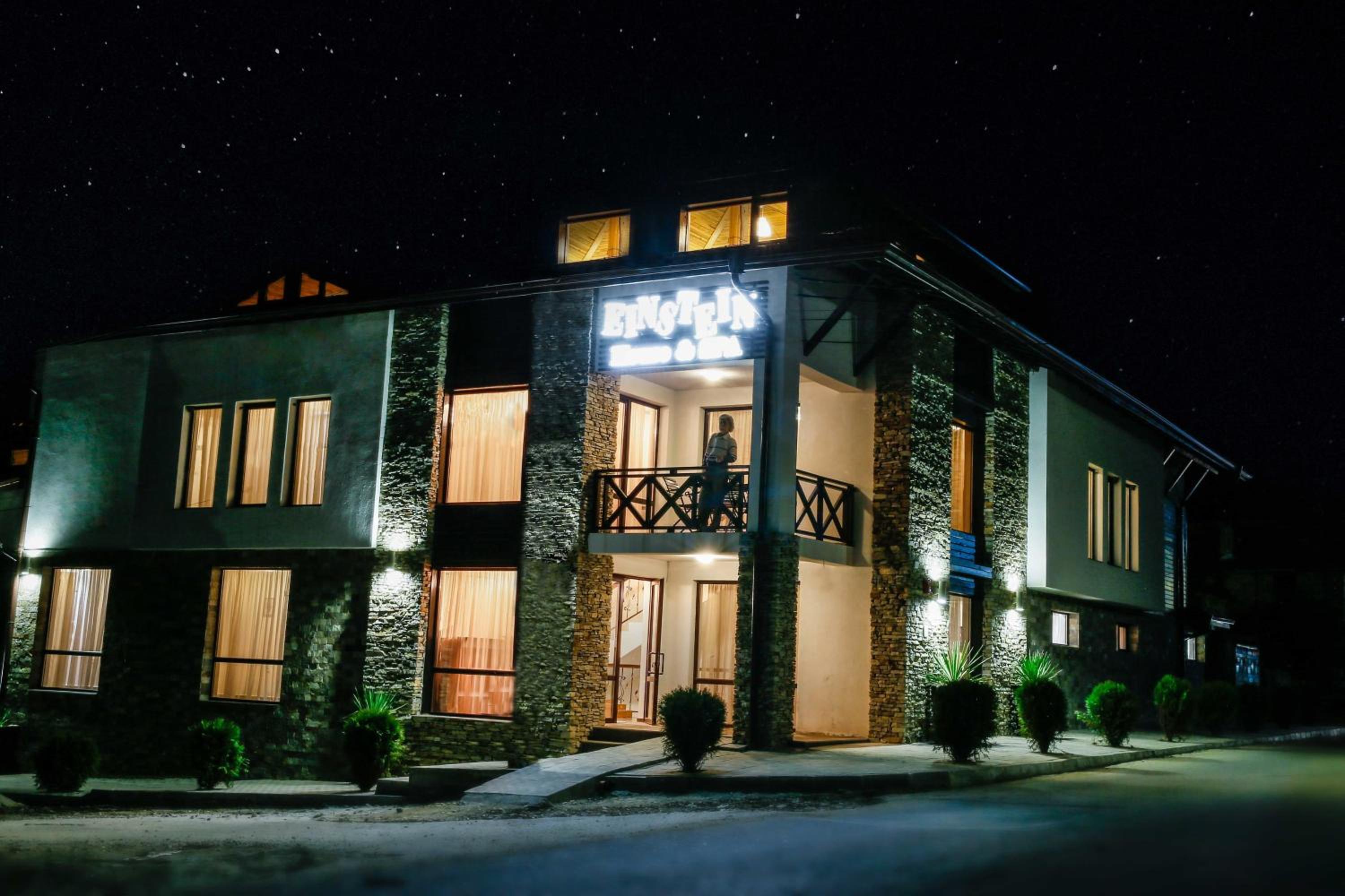 Einstein House & Spa