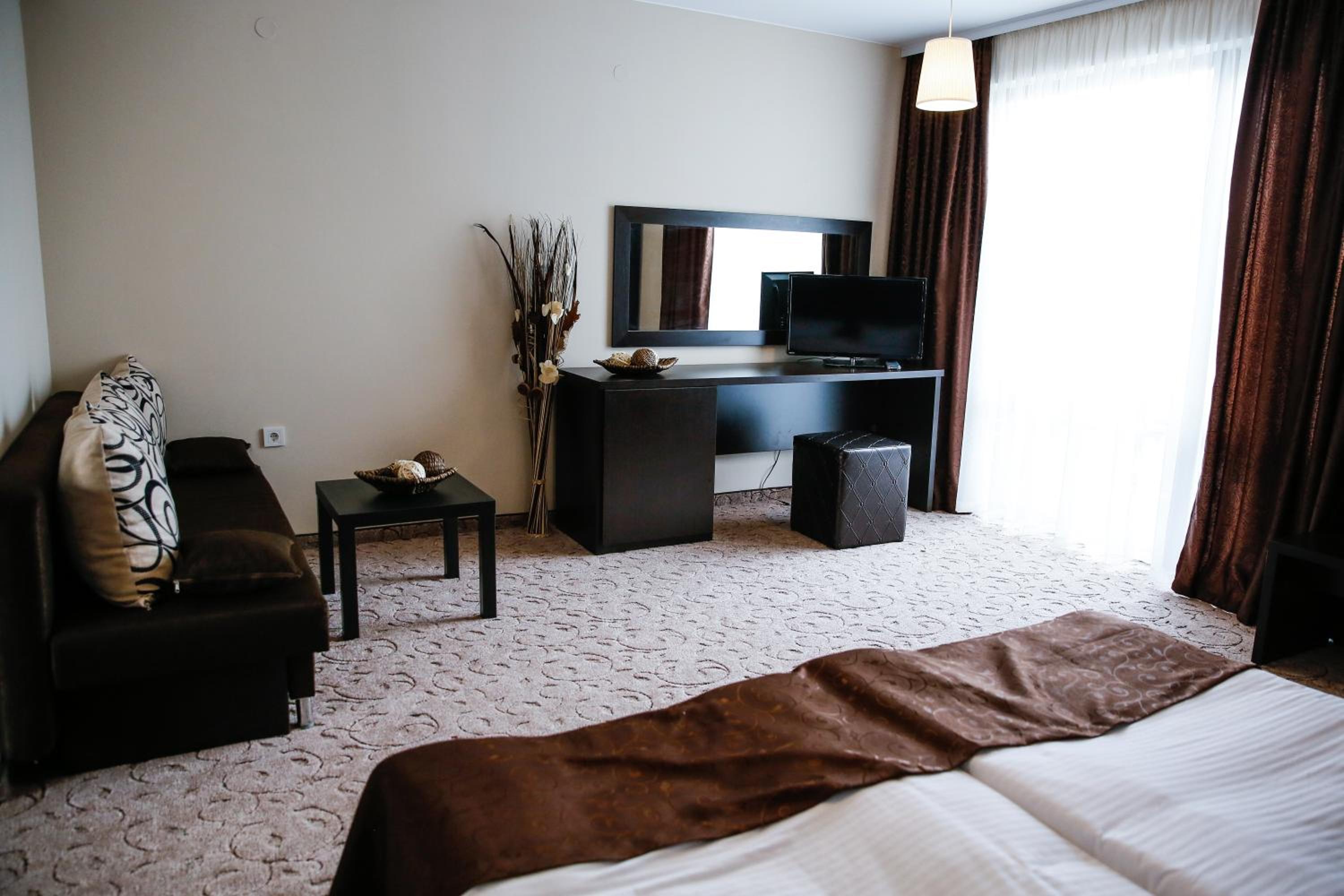 Einstein House & Spa