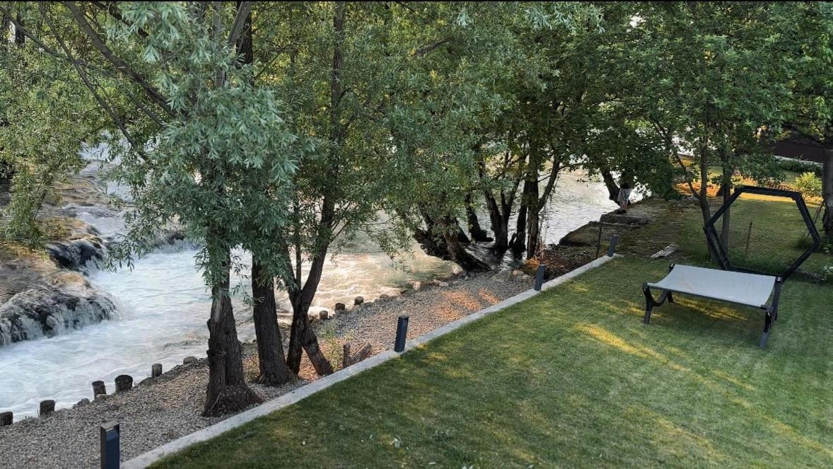 Waterfall Glamping Cabin