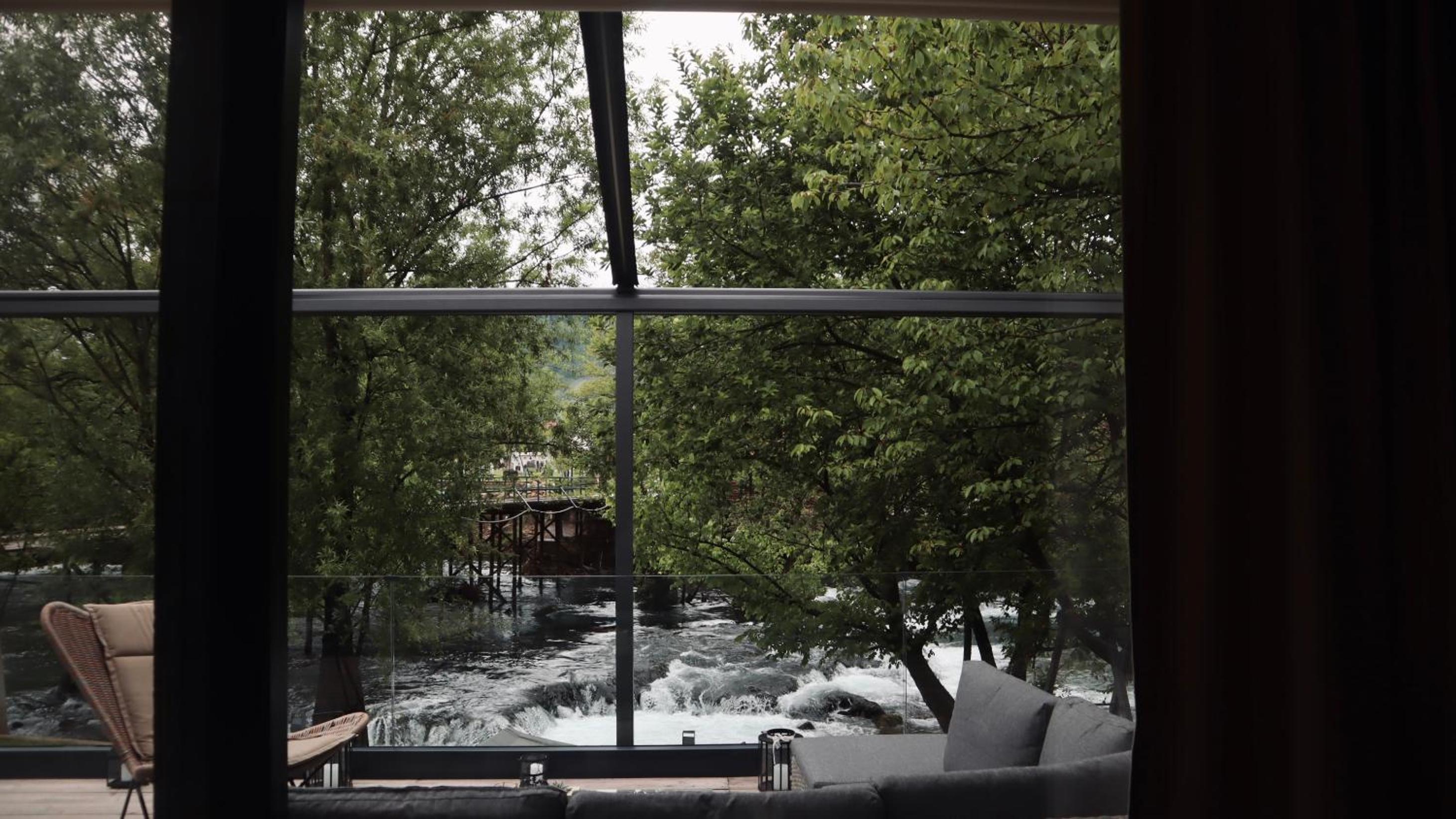 Waterfall Glamping Cabin