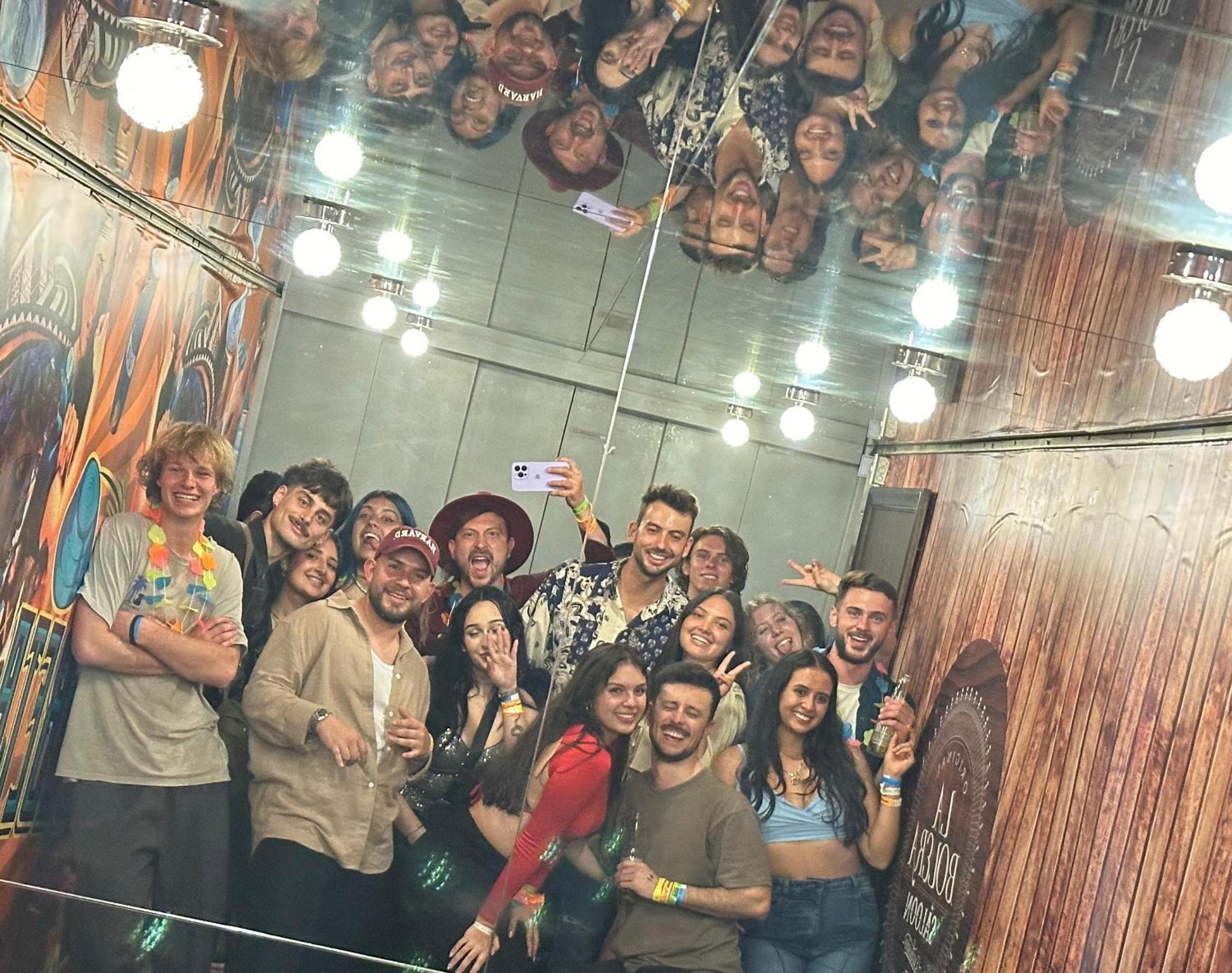 The HiPinto Social Experience, Friends, Pub crawls, Dancing classes, Disco-trucks, Drinking games, Family dinners, Rooftop bars, Nightclubs, Vodka, cocktai