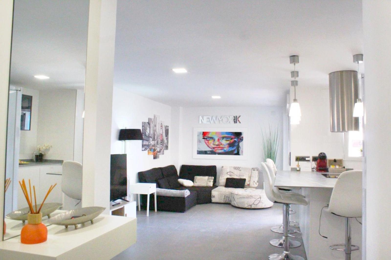 Seaside Apartment Retreat