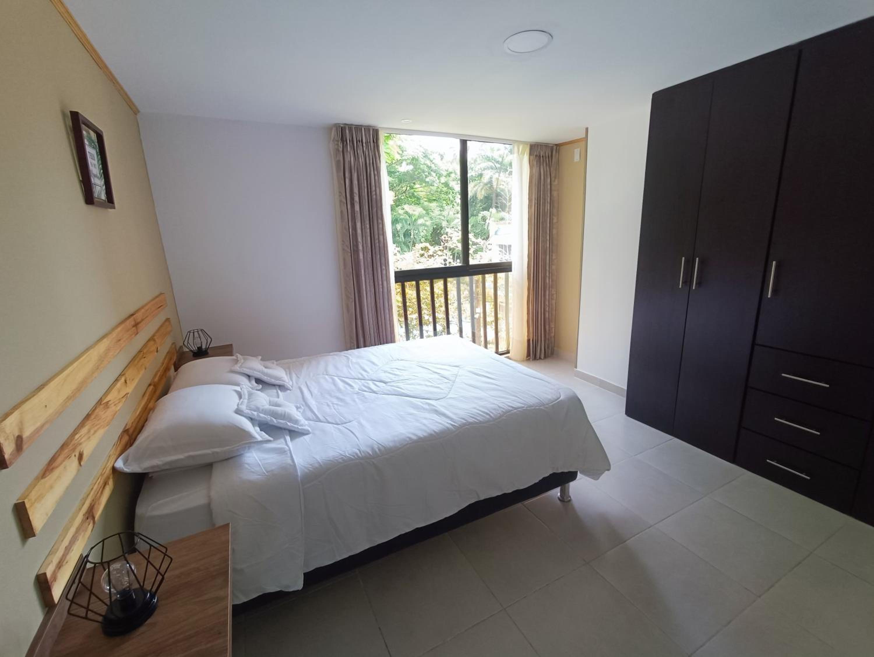 Moderno aptartamento, terraza con Jacuzzi privado