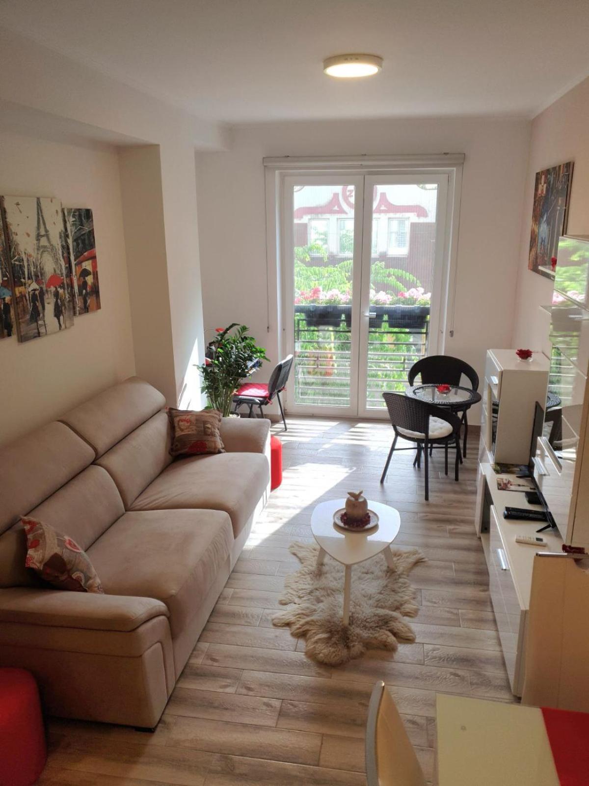 Apartment Rea view 4