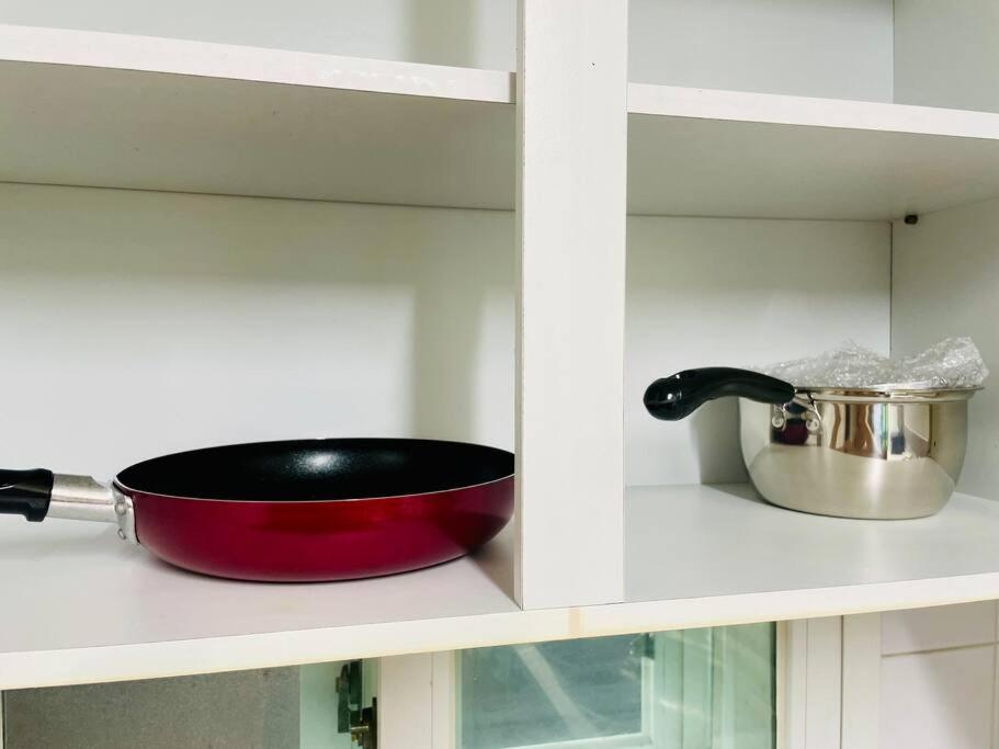 The biggest three bedroom in Hongdae, Sinchon, Yonsei view 2