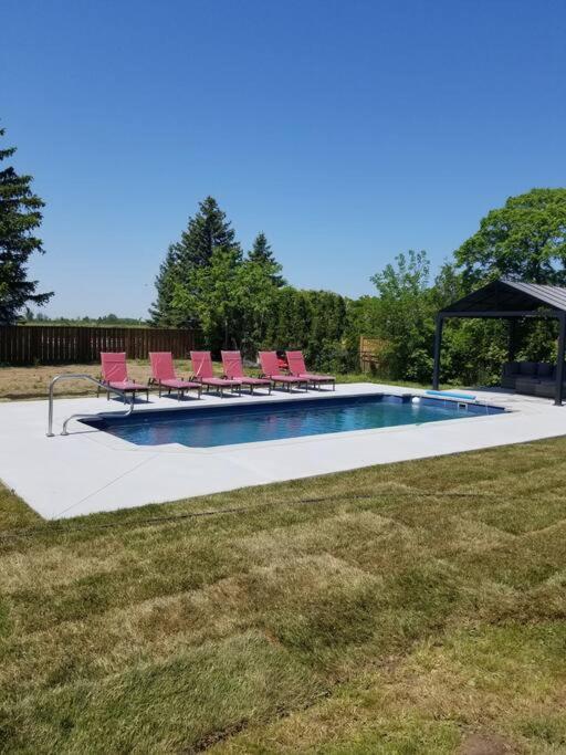 Alba Cottage with Brand New Pool