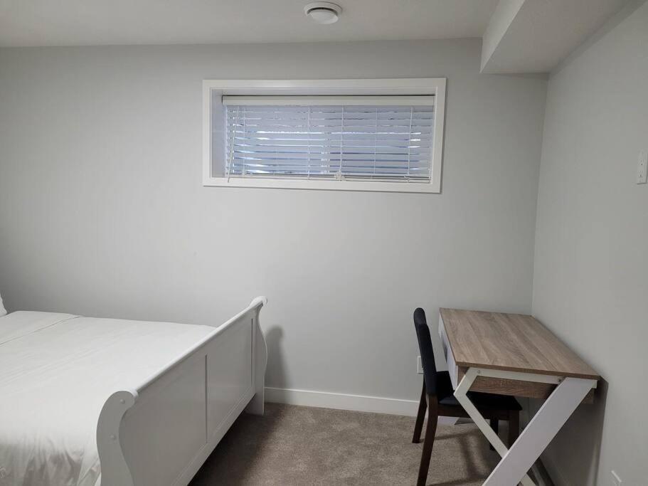 Beautiful Comfy Guest Suite in West EDM