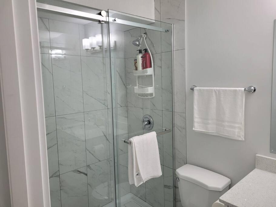Beautiful Comfy Guest Suite in West EDM