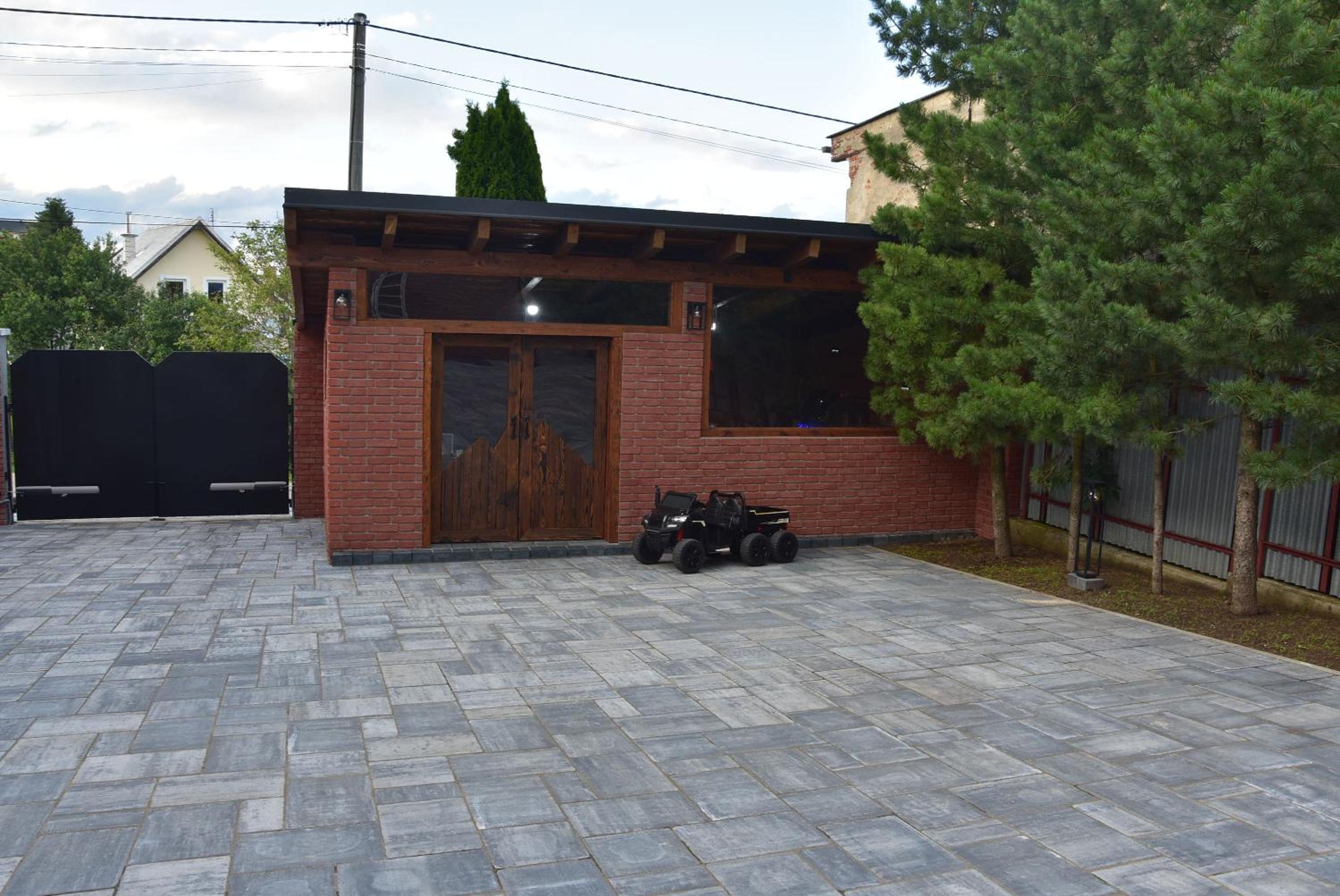 Photo 18