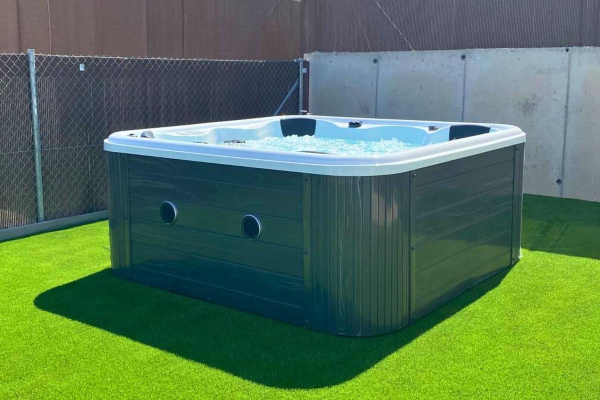 Villa with jacuzzi Golf Vistabella