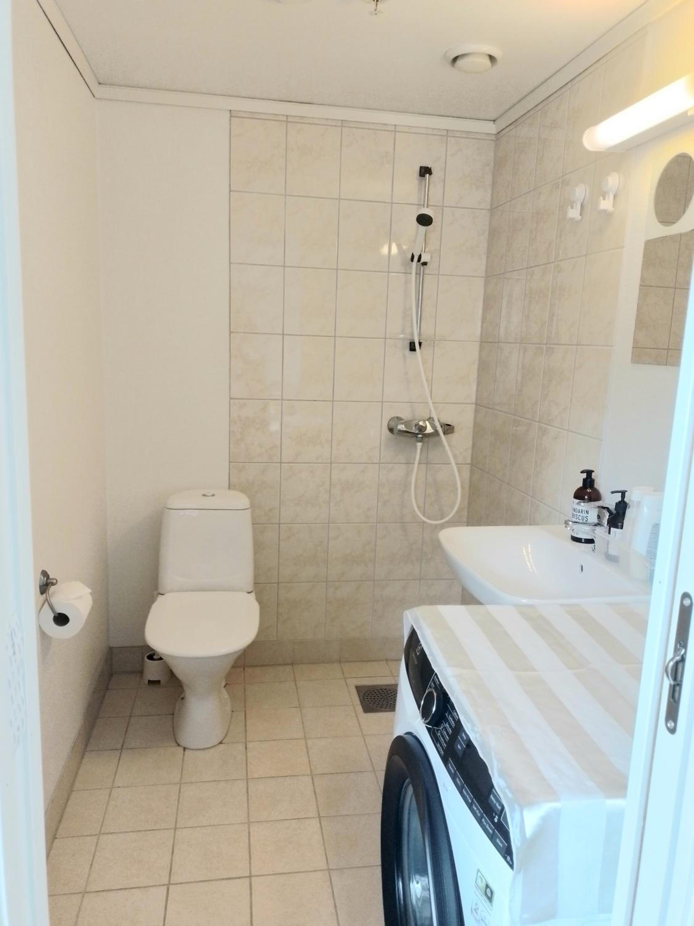 Photo 8