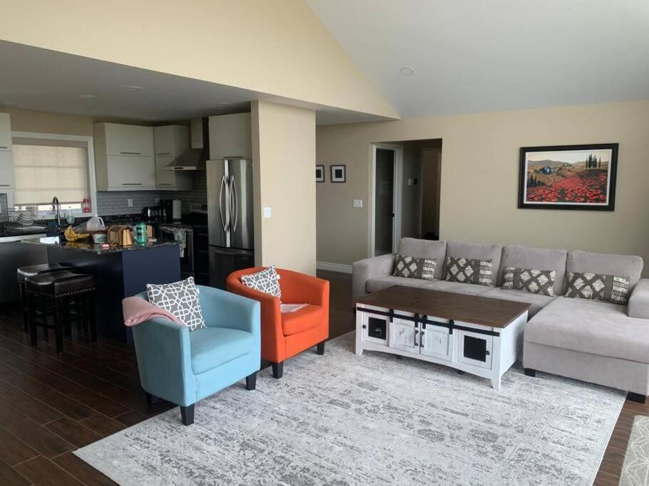 Merlin Home With Amazing Lake Erie Views