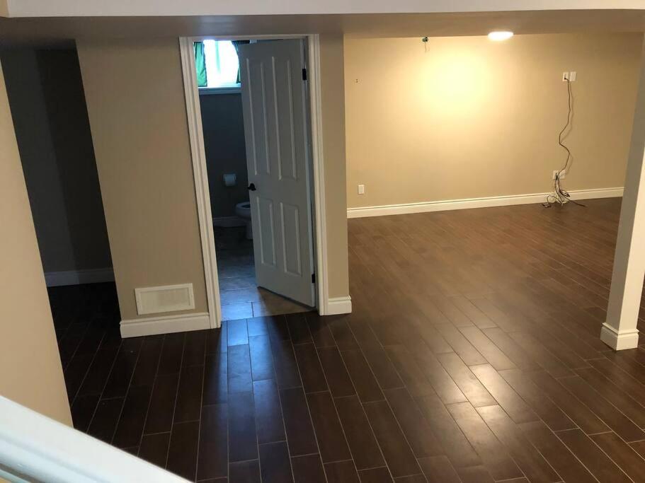Merlin Home With Amazing Lake Erie Views