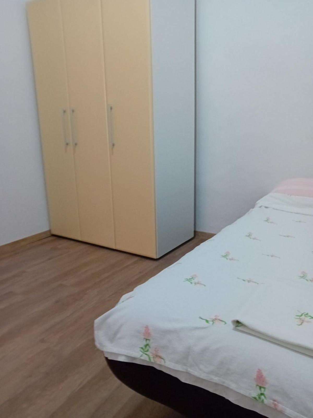 Apartman kanli kula