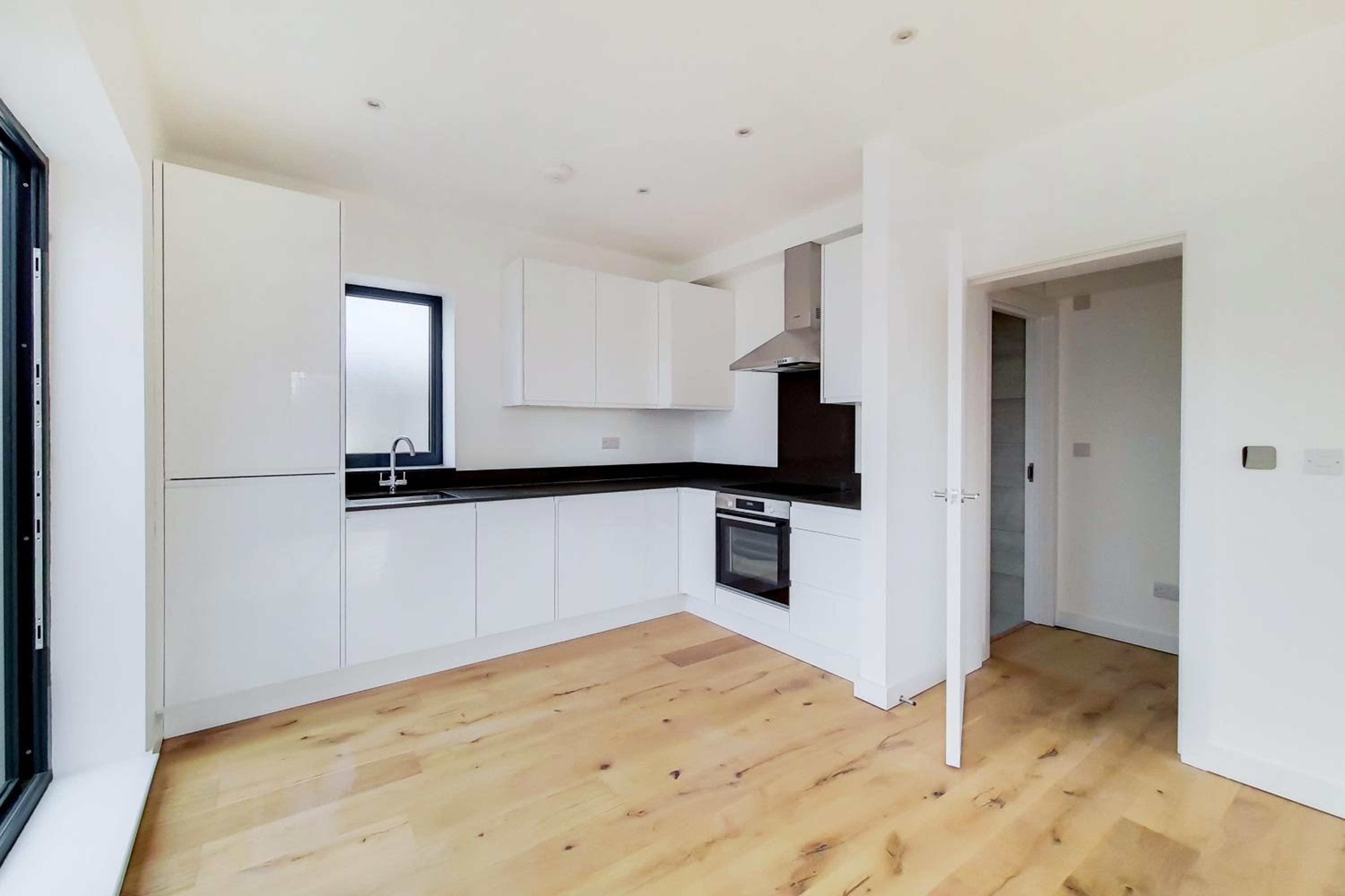 Penthouse Studio Apt with Private rooftop terrace