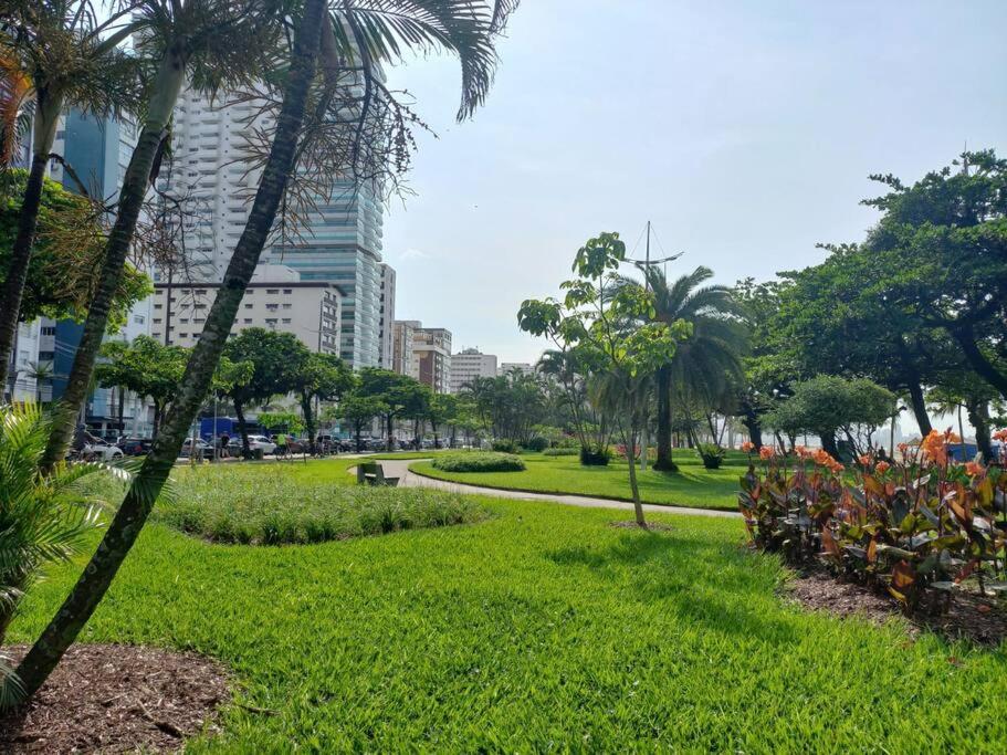 APTO na avenida da praia no Gonzaga