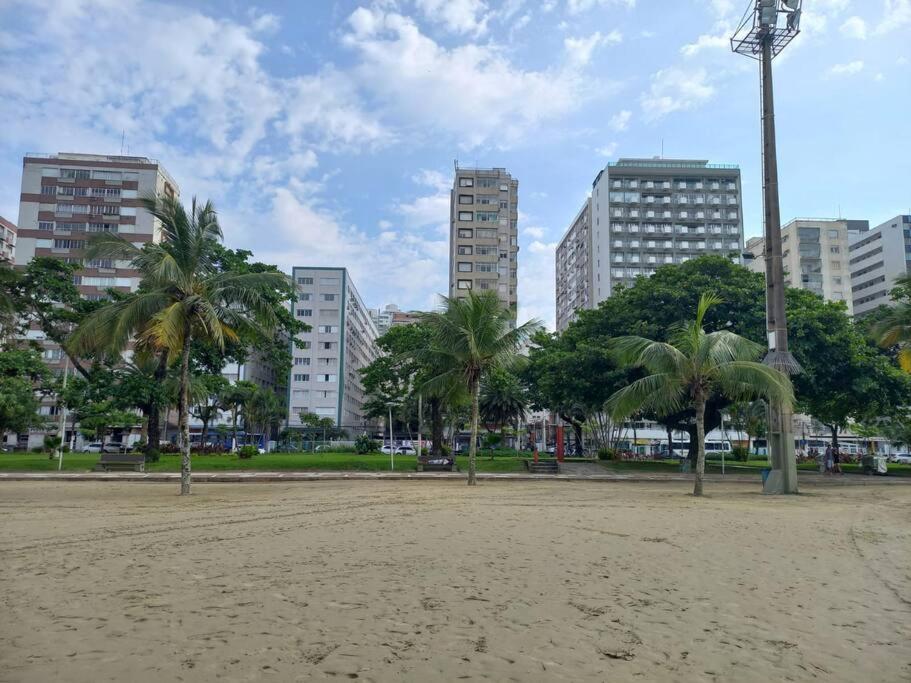 APTO na avenida da praia no Gonzaga