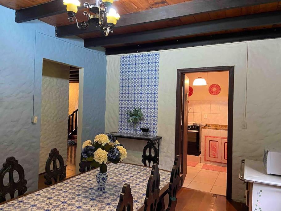 Casa a 200 metros do centro - Grinberg House