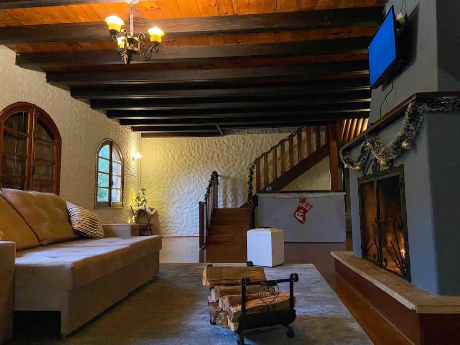 Casa a 200 metros do centro - Grinberg House