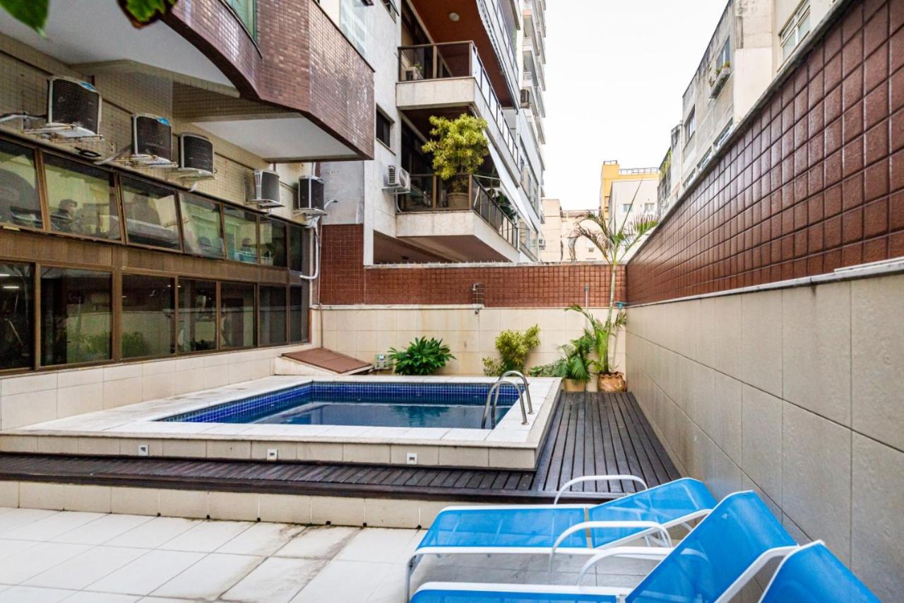 Elegant apt Ipanema by the Beach