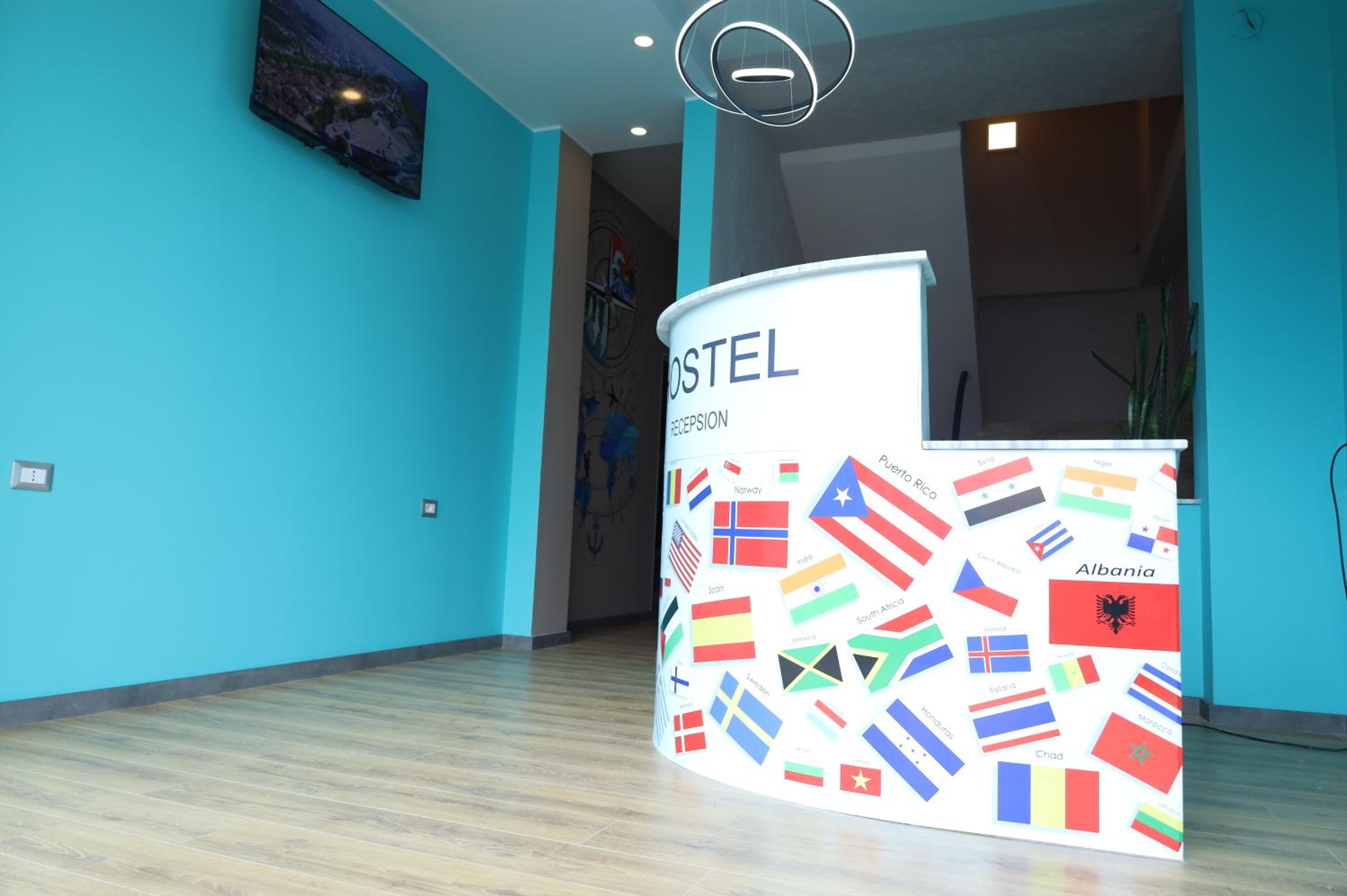 Hostel 90pods & C O working